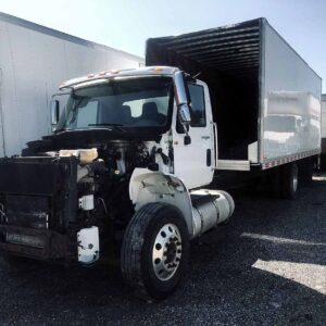 .  International  4400, 2013, 7.6L 300hp, Manual T, Air B, parting out, r, N#7156