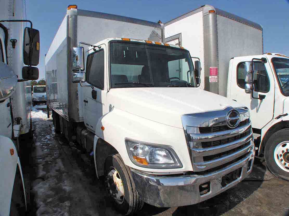 . Hino 258, 2012, 7.6L, AutoT-HydrB, 20ft Box, 84in Barn Doors, NE8c#2160 - Image 4