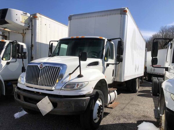 .  International 4300, 2011, 7.6L 245hp, AT-AB, 24ft Box, 96in Door, 102W, TG, N#0531