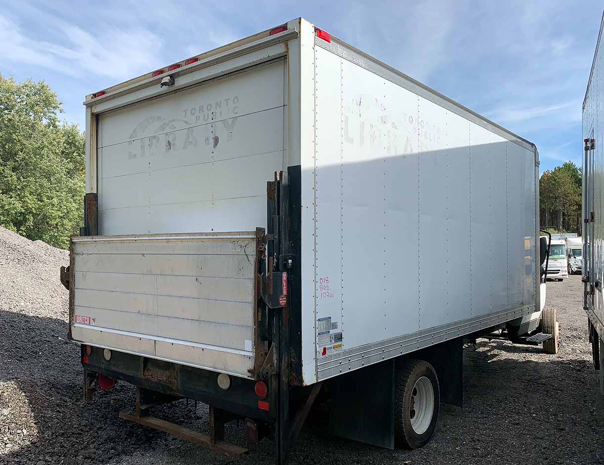. 18ft Box, 80in Rollup Door, 102in W, Multivans 2012, Liftgate, N#D18-2072 - Image 11