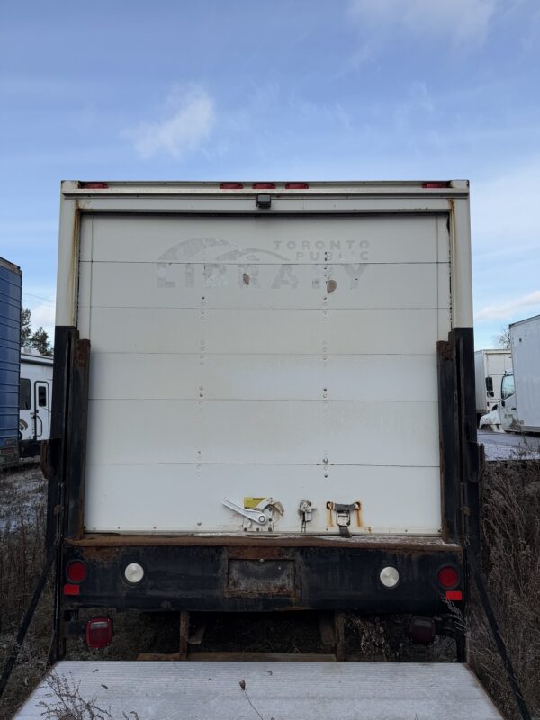 .   18ft Box, 80in Rollup Door, 102in W, Liftgate, F#D18-2072 - Image 12