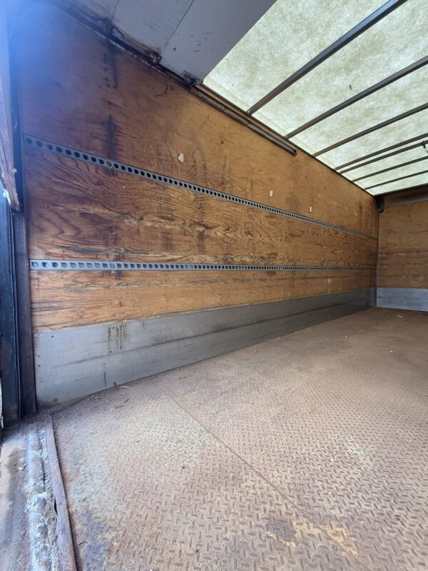 .   18ft Box, 80in Rollup Door, 102in W, Liftgate, F#D18-2072 - Image 15