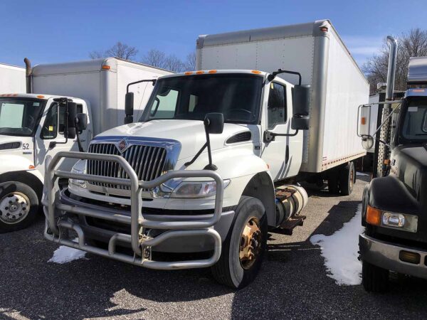 .  International MV, 2020, 6.7L, AT-AirB, Ext Cab, 26ft Box, B Doors, r, N#3125