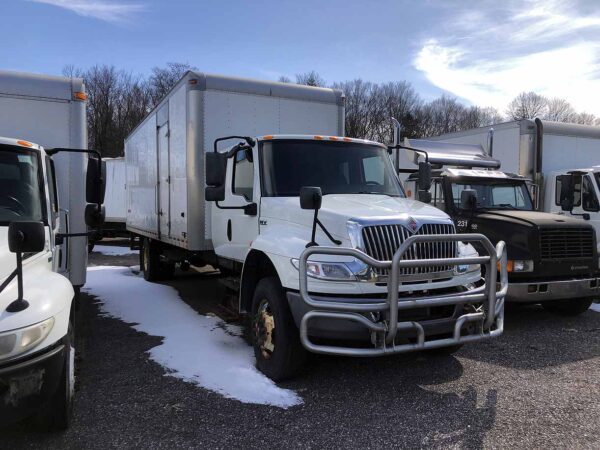.  International MV, 2020, 6.7L, AT-AirB, Ext Cab, 26ft Box, B Doors, r, N#3125 - Image 5