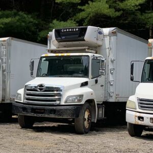 .  Hino 338, 2014, 7.6L, AutoT-HydrB, 18ft Reefer, Carrier, TGate, r, NW12#3414
