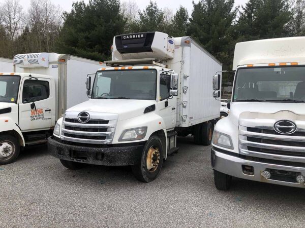 .  Hino 338, 2014, 7.6L, AT-HB, 18ft Reefer, Carrier, TG, N#3414 - Image 3