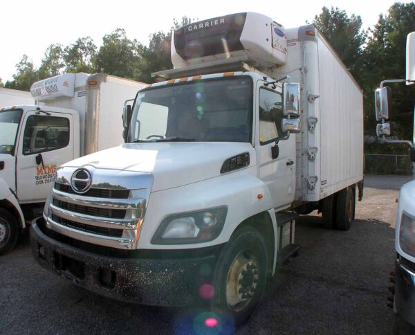 .  Hino 338, 2014, 7.6L, AT-HB, 18ft Reefer, Carrier, TG, N#3414 - Image 3