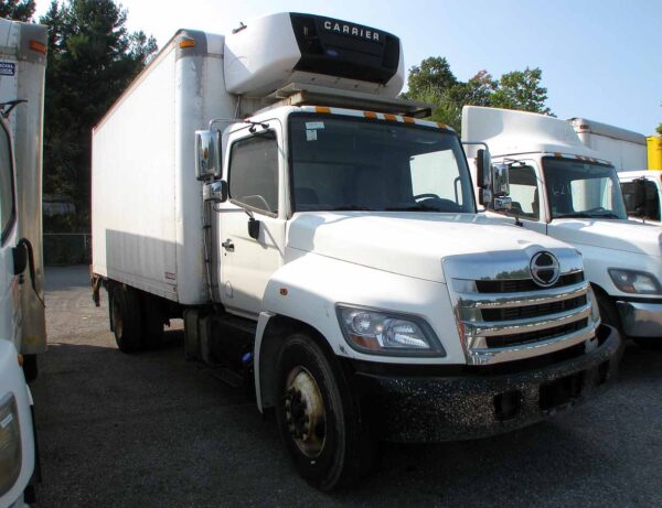 .  Hino 338, 2014, 7.6L, AT-HB, 18ft Reefer, Carrier, TG, N#3414