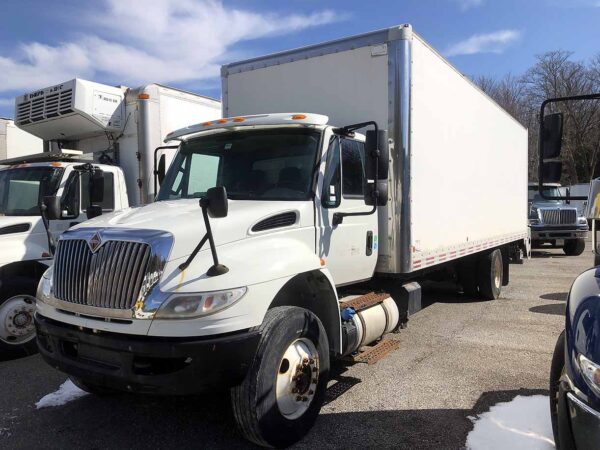 .  International 4300, 2015, Cummins, AT-AB, 25ft Box, TG, N#3138 - Image 3