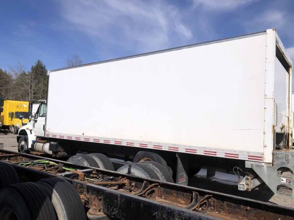.  International 4300, 2015, Cummins, AT-AB, 25ft Box, TG, N#3138 - Image 6