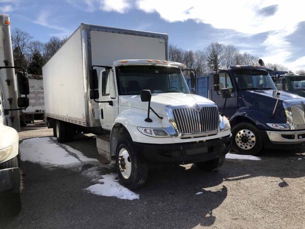 .  International 4300, 2015, Cummins, AT-AB, 25ft Box, TG, N#3138 - Image 4