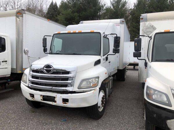 .  Hino 268, 2018, 7.6L, AT-AB, Sleeper, 20ft Box, 96in Barn D, r, N#9029 - Image 2