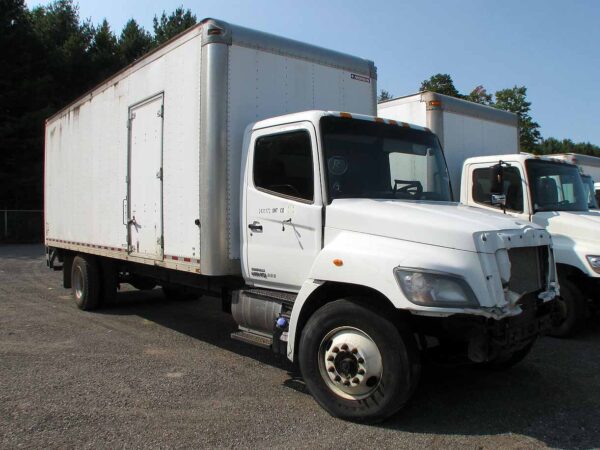 .  Hino 338, 2016, 7.6L, AT-HB, 24ft Box, 96in Door, TG, N#2906