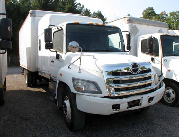 .  Hino 268, 2018, 7.6L, AT-AB, Sleeper, 20ft Box, 96in Barn Doors, N#9029