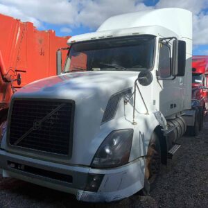 .  Volvo VNL, 2009, 12.8L, MT-AB, 6x4 Tandem, Sleeper Tractor, N#6821