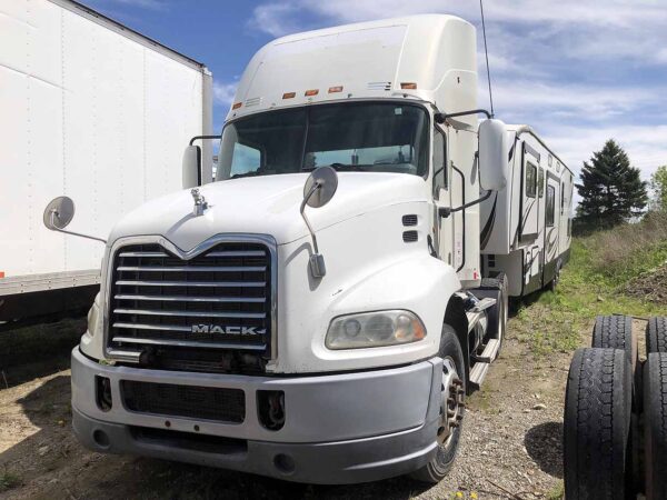.  Mack CXU613, 2013, 10.8L, MT-AB, Daycab Tractor, Tandem, F#1827