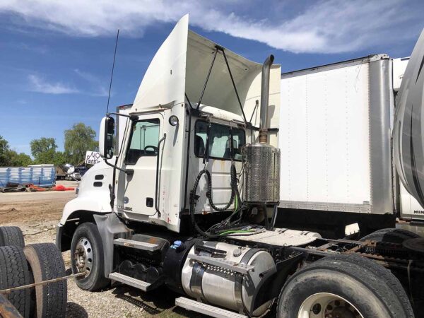 .  Mack CXU613, 2013, 10.8L, MT-AB, Daycab Tractor, Tandem, F#1827 - Image 27