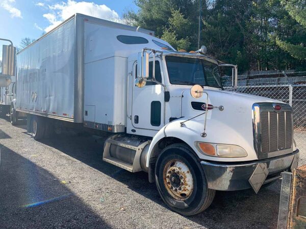 .  Peterbilt 335, 2005, Cummins 8.3L, MT-AB, Sleeper, 24ft Box, 96in Door, r, N#1677