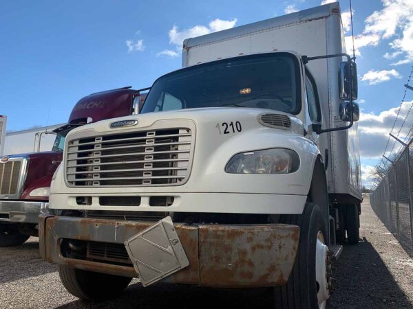 .  Freightliner M2, 2012, Cummins 8.3L, AT-AB, 26ft Box, 96in +SD, TG, r, N#7433 - Image 4