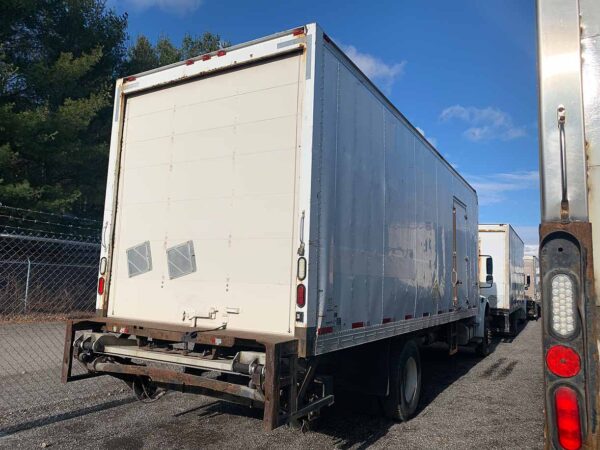 .  Freightliner M2, 2012, Cummins 8.3L, AT-AB, 26ft Box, 96in +SD, TG, r, N#7433 - Image 5