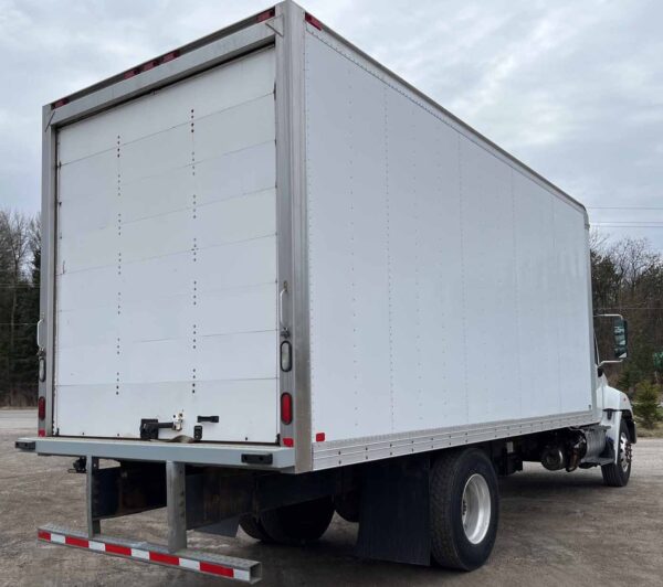 .  Hino 268, 2018, 7.6L, MT-HB, 20ft Box, 96in Door, r, O#3971 - Image 5