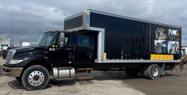 .  International 4300, 2012, 7.6L, AT-AB, CrewCab, 24ft Mov Box, SD, TG, black, r, O#9290 - Image 16