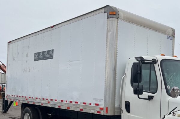 .  Freightliner M2, 2006, CAT 7.2L, MT-AB, 24ft Box, r, O#6448 - Image 15