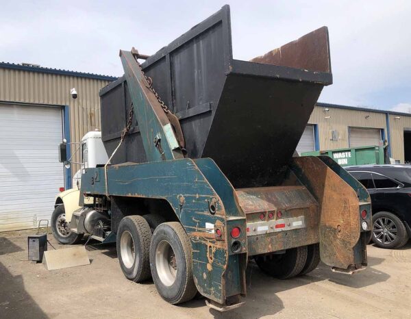 .  Peterbilt 330, 1998, CAT 7.2L 3126, MT-AB, Bin Truck, r, F#6570 - Image 4