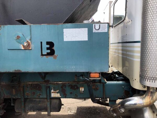 .  Peterbilt 330, 1998, CAT 7.2L 3126, MT-AB, Bin Truck, r, F#6570 - Image 6