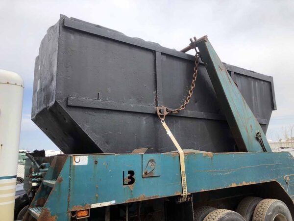 .  Peterbilt 330, 1998, CAT 7.2L 3126, MT-AB, Bin Truck, r, F#6570 - Image 7
