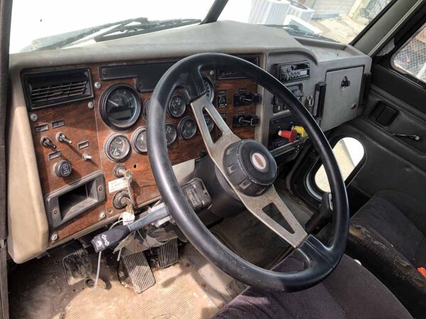 .  Peterbilt 330, 1998, CAT 7.2L 3126, MT-AB, Bin Truck, r, F#6570 - Image 12