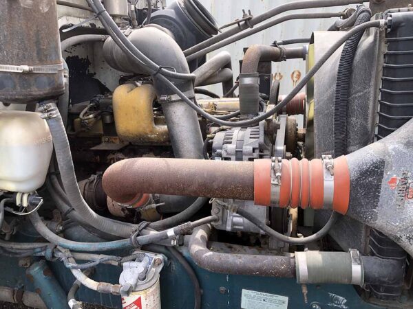 .  Peterbilt 330, 1998, CAT 7.2L 3126, MT-AB, Bin Truck, r, F#6570 - Image 22