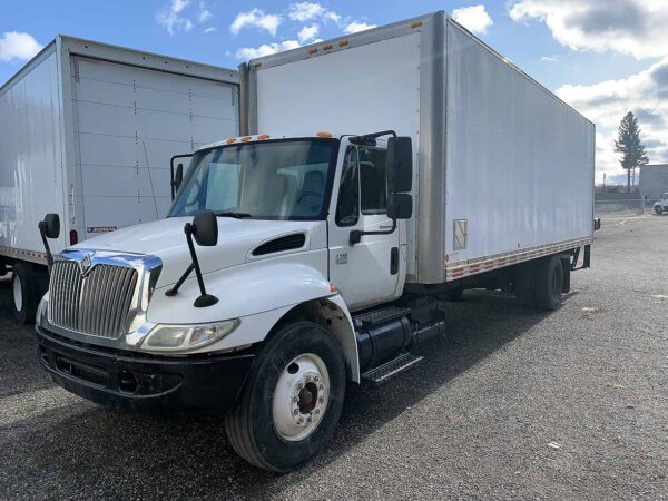 .  International 4300, 2005, 7.6L, MT-AB, 26ft Box, 88in +Side Door, TG, N#6778 - Image 3