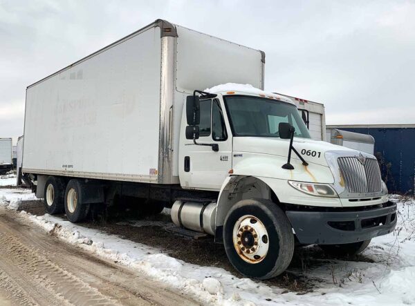 .  International 4400, 2006, 7.6L, MT-AB, 26ft Box, 96in Door, TG, O#6156