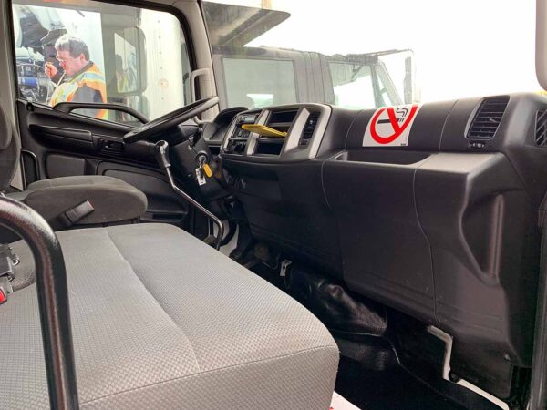 .  Hino 268, 2018, 7.6L, MT-HB, 20ft Box, 96in Door, r, O#3971 - Image 7