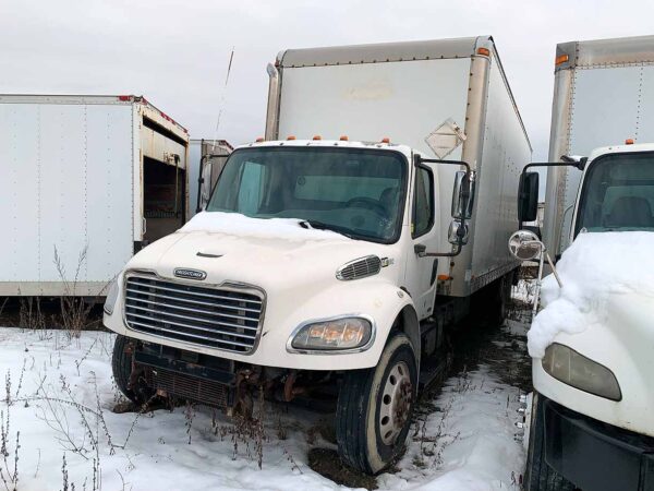 .  Freightliner M2, 2007, CAT 7.2L, AT-AB, 26ft Box, SD, r, O#0974 - Image 3