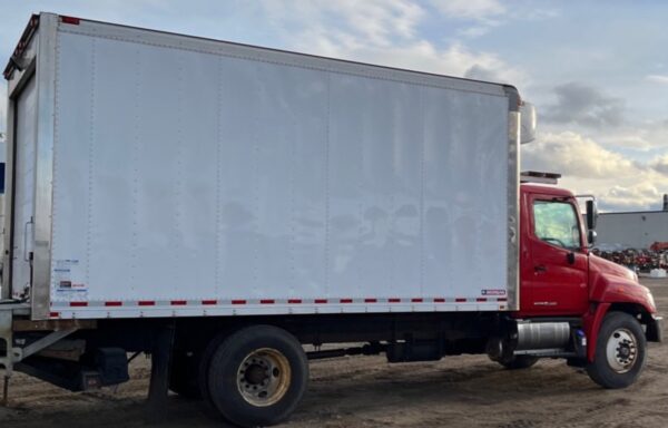 .  Hino 268, 2018, 7.6L, AT-HB, red, 18ft Reefer, Carrier, N#8672 - Image 6