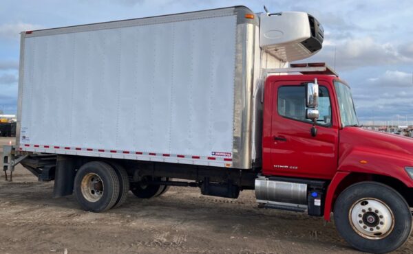 .  Hino 268, 2018, 7.6L, AT-HB, red, 18ft Reefer, Carrier, N#8672 - Image 7