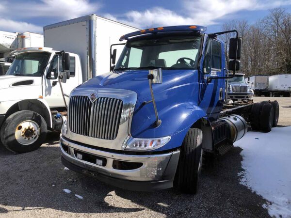 .  International 8600, 2016, 12.4L, AT-AB, Tandem, Cab & Chassis, N#3199