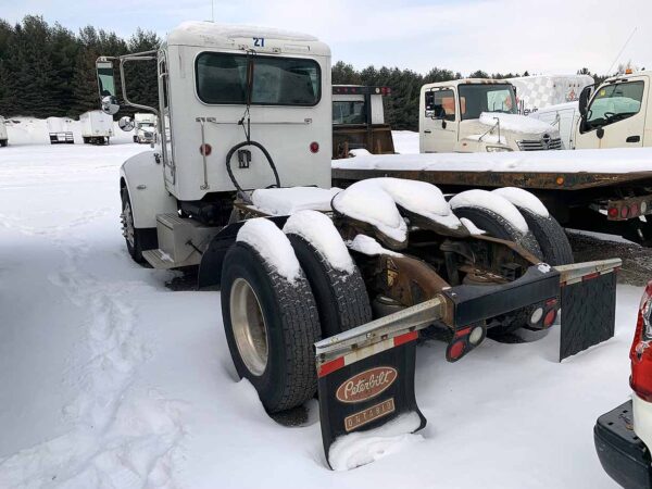 .  Peterbilt 337, 2011, 8.9L PX-9, AT-AB, Tractor, N#5421 - Image 4