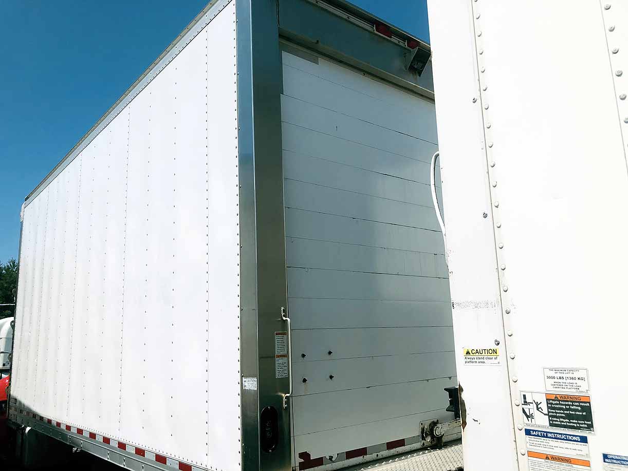. Hino 268, 2018, 7.6L, AT-HB, red, 18ft Reefer, 90in Door, Carrier, N#8672 - Image 7