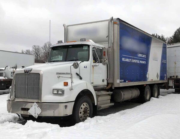 .  Western Star 4900, 2011, 12.8L DD13, MT-AB, 6x4, 26ft Box,  96in +Side D, TG, r, N#5900 - Image 8