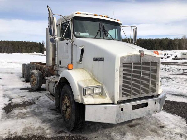 .  Kenworth T800, 2002, CAT 10.3L, MT-AB, Cab & Chassis, N#5442 - Image 4