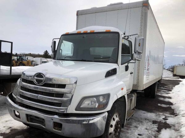 .  Hino 338, 2018, 7.6L, AutoT, HydrB, 28ft Box, SD, TailGate, r, N#3896 - Image 3