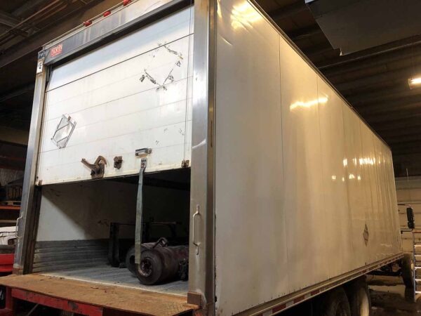 .  International 7400, 2015, PARTING OUT, Auto T, 28ft Reefer, Carrier, F#2019 - Image 52