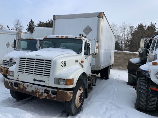 .  International 4700, 7.6L DT466E, 24ft (approx) Box, N#DT46