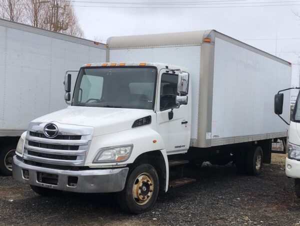.  Hino 258, 2011, 7.6L, AutoT-HydrB, 20ft Box, 82in Door, r, F#8535 - Image 3