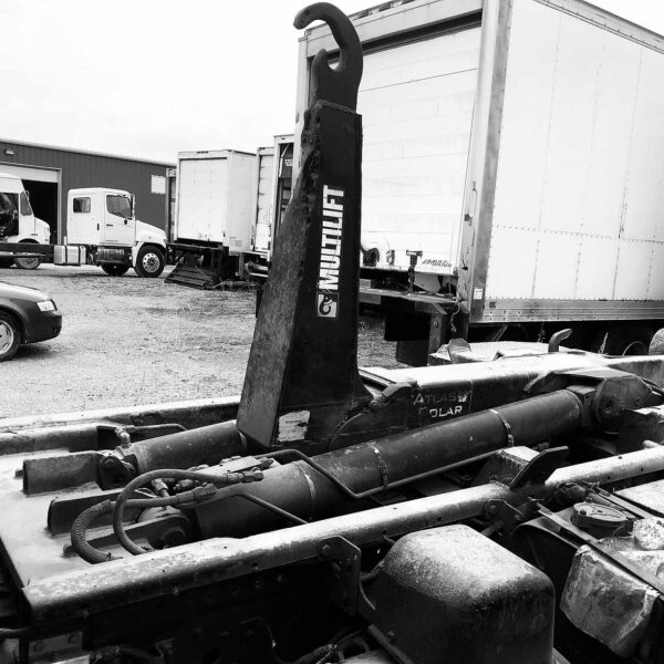 .  Mitsubishi Fuso FM6, 2000, 7.5L, MT-HB, Extend Cab, Hooklift, r, O#0726 - Image 6