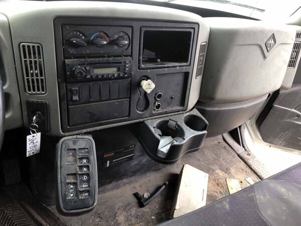 .  International 4300, 2012, 7.6L, AT-AB, 26ft Box, 96in +Side Door, TG, r, O#2283 - Image 12