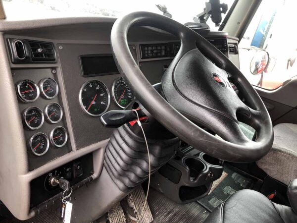 .  Kenworth T370, 2012, Paccar 6.7L, AT-AB, 26ft Box, 96in Door, TG, r, O#7550 - Image 9
